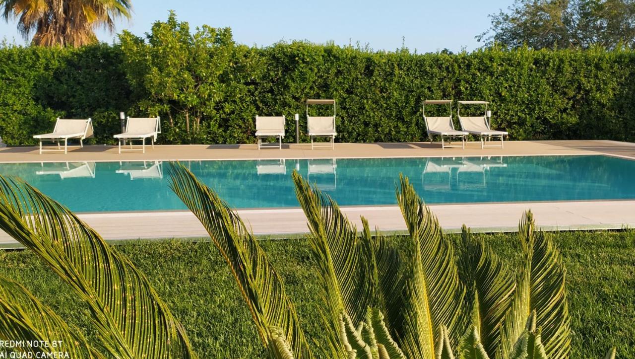 Villa Minerva Family Relais Алецио Екстериор снимка