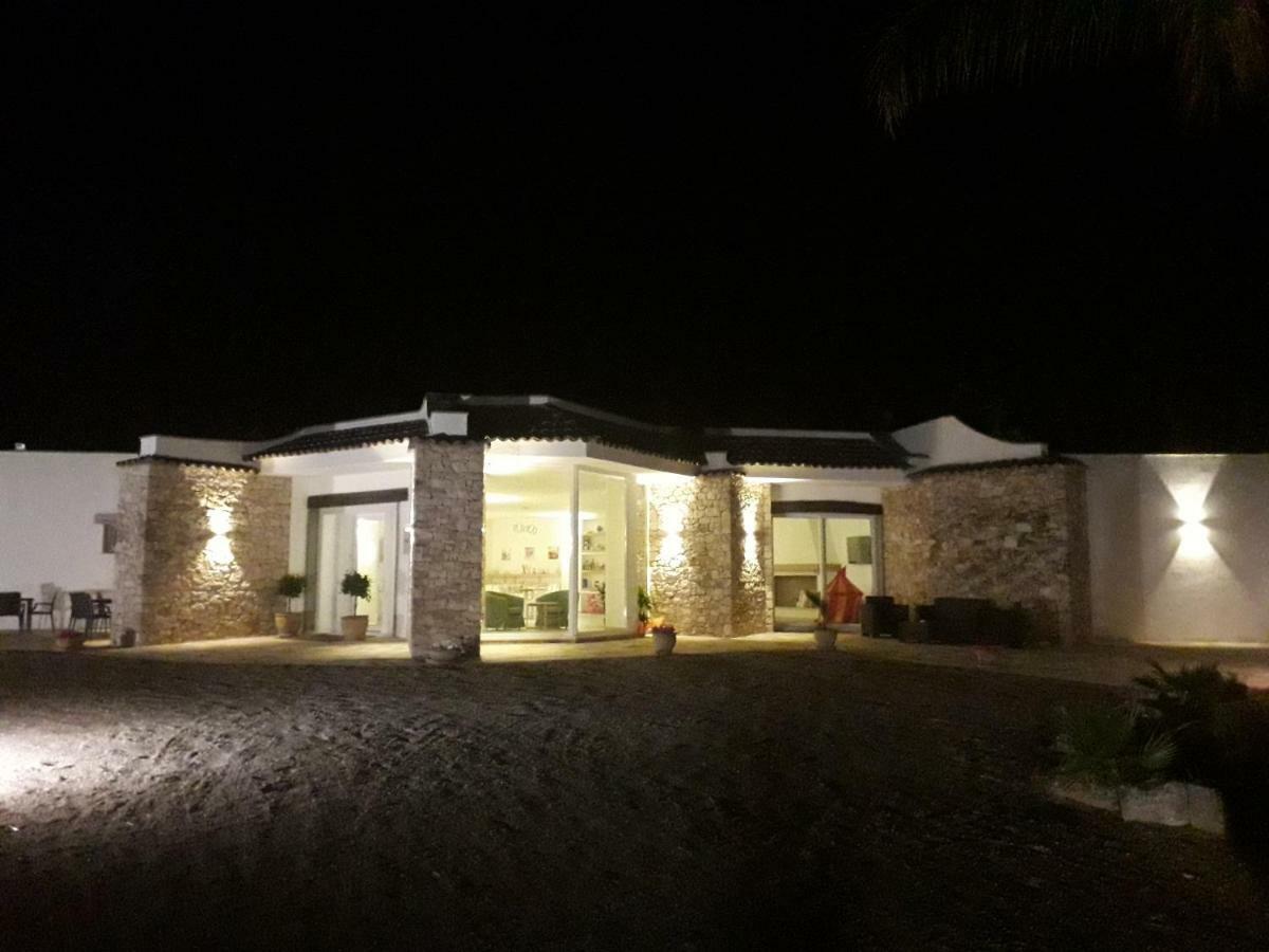 Villa Minerva Family Relais Алецио Екстериор снимка